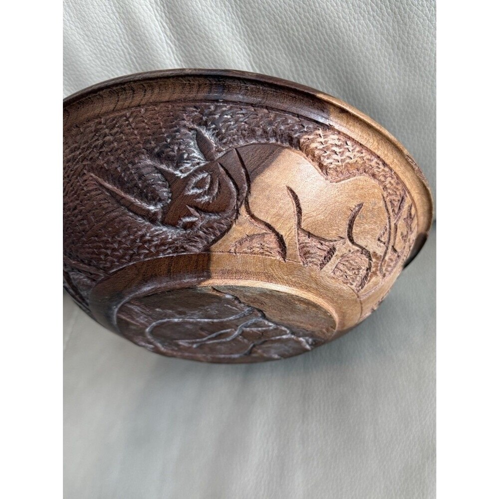 Vintage Hand Carved Wooden Bowl African Wildlife Unique Two Tone EUC